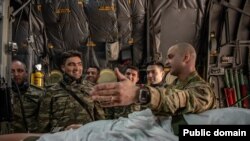 Azərbaycan Ordusu və Oklohoma Milli Qvardiyası (Rəsmi foto, mənbə Azərbaycanın ABŞ-dakı səfirliyi)