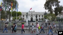 ARCHIVO - Una vista general del Congreso peruano durante la visita de una delegación de la OEA en Lima. 