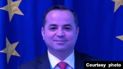 بەسام ئەحمەد، بەڕیوەبەری ئێس تی جەی