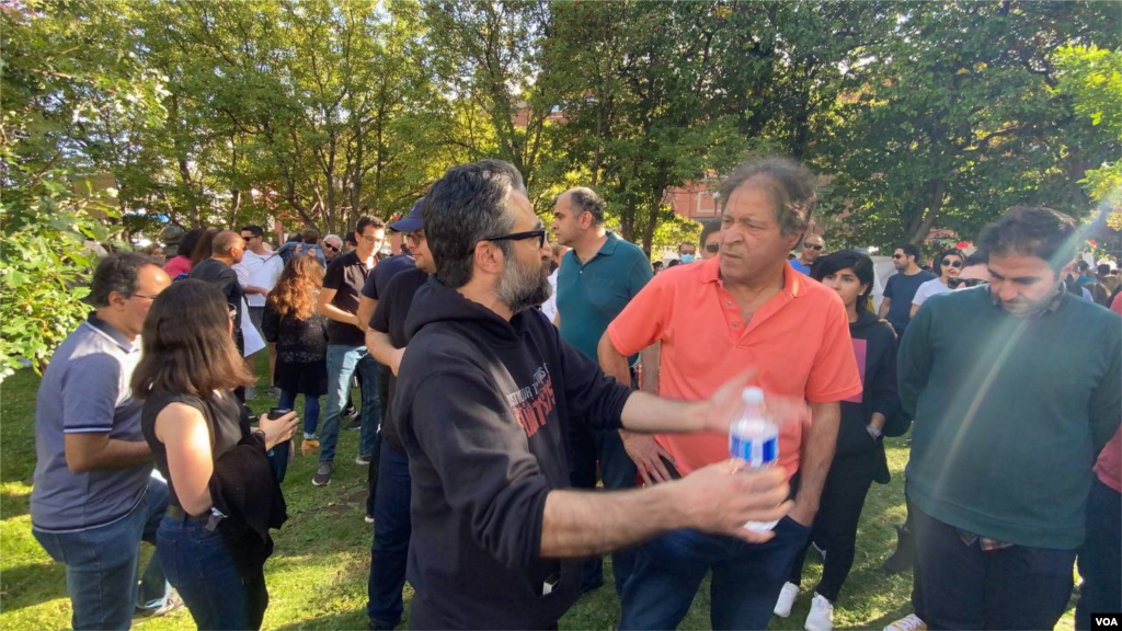 تجمع ایرانیان در کلگری، کانادا، برای حمایت از معترضان داخل ایران - یکشنبه ۳ مهر 