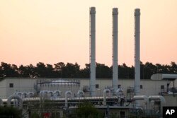 Postrojenje u okviru gasovoda Sjeverni tok 1 i prenosna stanica u gasovodu OPAL u Nejmačkoj.