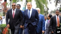 Војната во Украина може да ја поттикне Москва да ги зголеми напорите за финансирање политички партии и кандидати за „поткопување на меѓународните санкции и одржување на своето влијание околу светот.