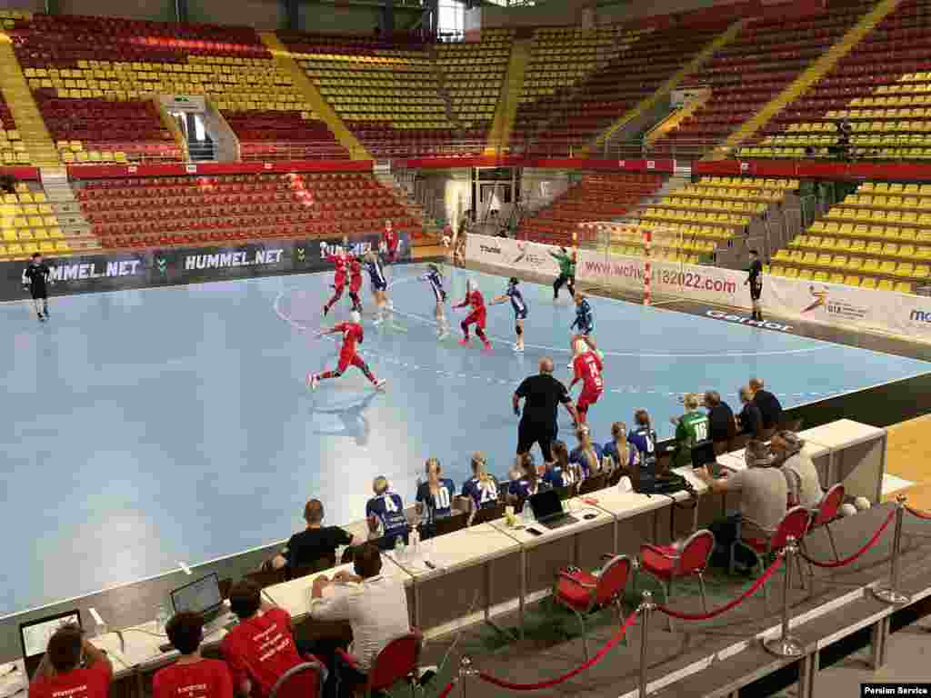 به رغم تلاش دختران ایران، دفاع منسجم ایسلند اجازه عبور چندانی به هندبال دختران ایران نداد