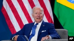 Presiden AS Joe Biden hadir dalam KTT Amerika di Los Angeles, pada 9 Juni 2022. (Foto: AP/Evan Vucci)
