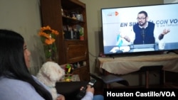 Una migrante nicaragüense exiliada en Costa Rica. Foto Houston Castillo Vado. VOA/La Prensa