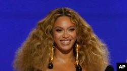 FILE - Beyonce tampil di Penghargaan Grammy tahunan ke-63 di Los Angeles, 14 Maret 2021. (AP/Chris Pizzello, File)