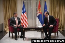 Zamenik pomoćnika državnog sekretara SAD Gabrijel Eskobar i predsednik Srbije Aleksandar Vučić u Beogradu (foto: Predsedništvo Srbije)