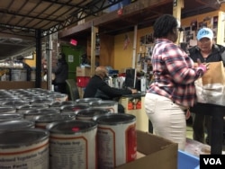 Bread for the City, a nonprofit organization, runs a free legal, medical and dental clinic and offers food, clothing and other services to 10,000 Washington residents each month. (A. Pande/VOA)