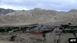 གློ་སྨོན་ཐང་