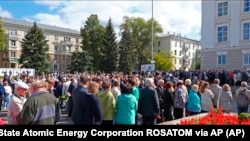 Građani na sprovodu pet ruskih nuklearnih inženjera