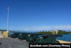 The fort’s cannons overlook the island’s deep water harbor.