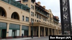 Будівля історичного готелю "Стоктон", місто Стоктон, Каліфорнія