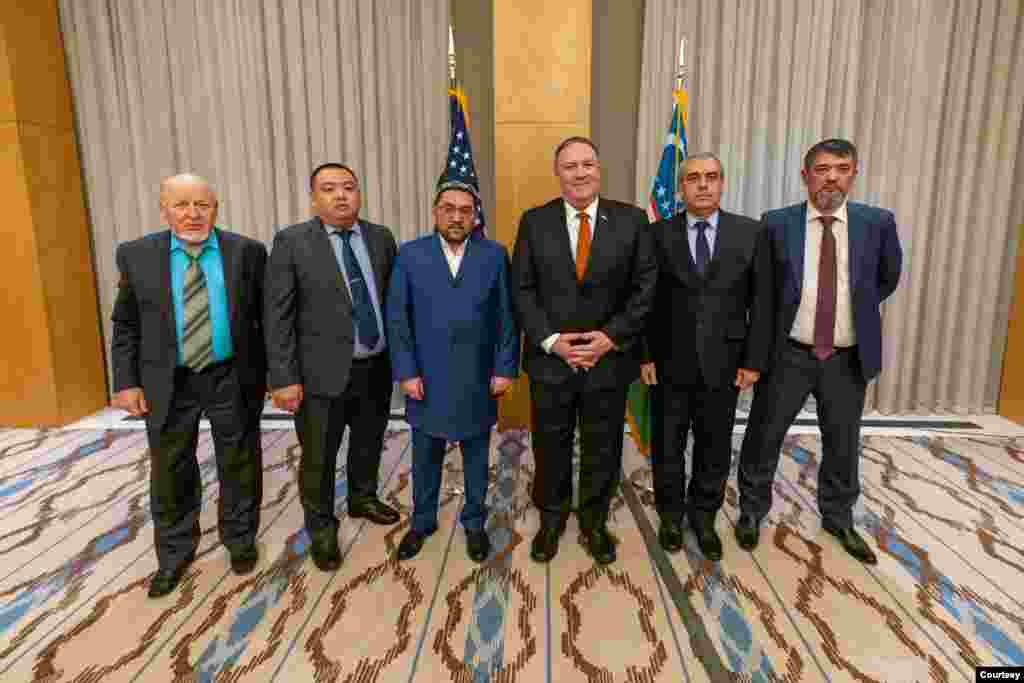 2-fevral kuni kechqurun Toshkentga yetib kelishi bilanoq AQSh Davlat kotibi Mayk Pompeo va u boshliq delagatsiya O'zbekistonning diniy yetakchi va faollari bilan uchrashgan. E'tiqod erkinligi targ'iboti - Amerikani Amerika qilgan qadriyatlardan, deydi Pompeo.