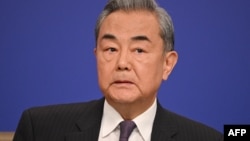 တရုတ်နိုင်ငံခြားရေးဝန်ကြီး Wang Yi ဘေဂျင်းမြို့သတင်းစာရှင်းလင်းပွဲ။ (မတ်လ ၇၊ ၂၀၂၅) 