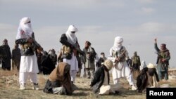 طالبان مسلح تا به حال در این مورد ابراز نظری نکرده اند.