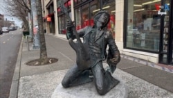 សារមន្ទីរវប្បធម៌ប្រជាប្រិយនៅក្រុង Seattle ផ្តល់ការគោរពដល់លោក Jimi Hendrix
