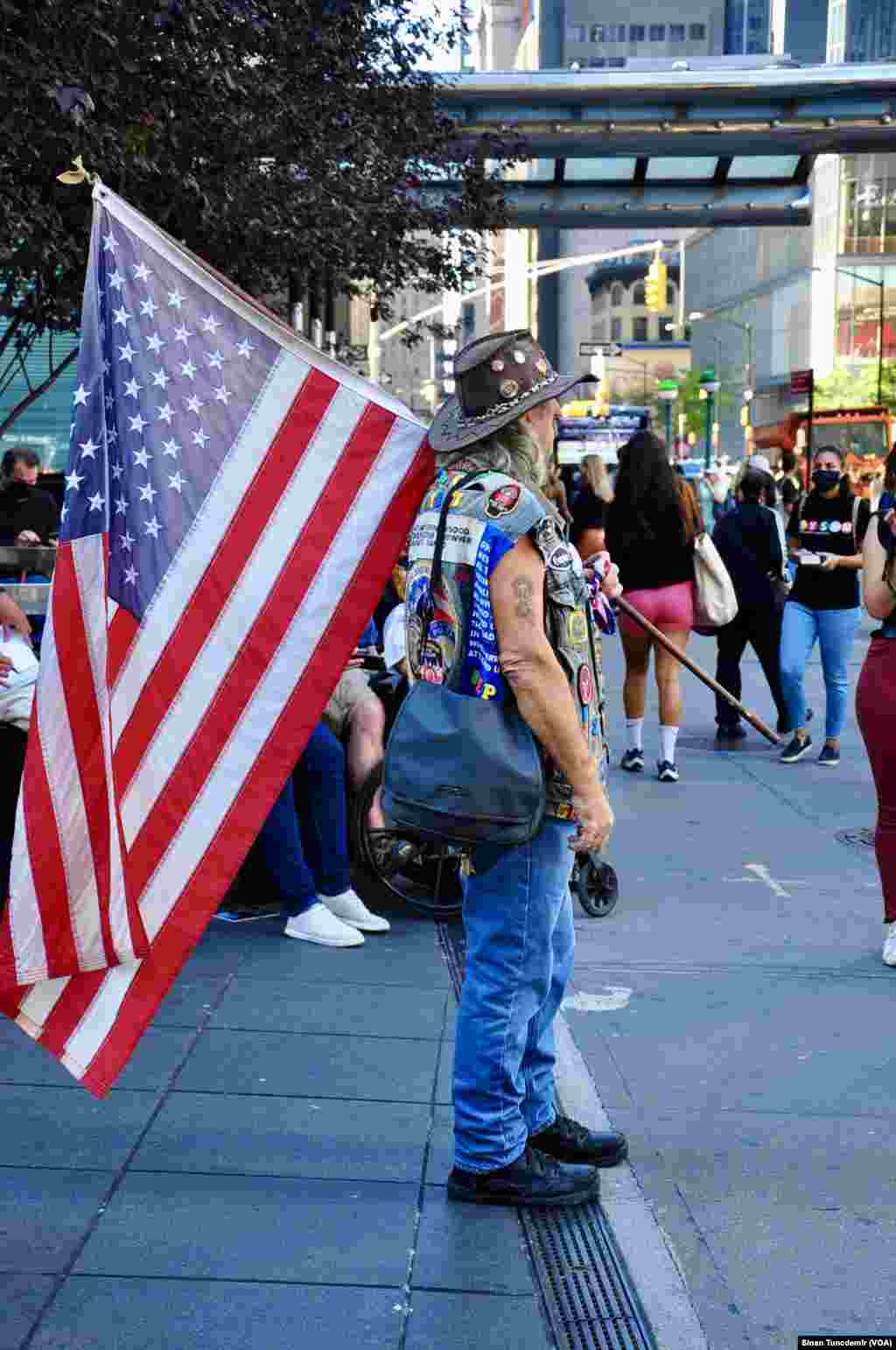 W&#234;ney&#234;n Meras&#238;ma Salvegera 20&#39;an Ya &#202;r&#238;ş&#234;n 11&#39;&#234; &#206;lon&#234; li New York