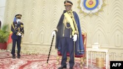 Le président tchadien Idriss Déby a reçu officiellement le titre de maréchal du Tchad lors d'une cérémonie à l'Assemblée nationale le 11 août 2020 à N'Djaména, à l'occasion du 60e anniversaire de l'indépendance du Tchad. (Photo par Renaud MASBEYE BOYBEYE 