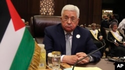 Palestinian President Mahmoud Abbas attends the summit of the Arab League at the Dead Sea, Jordan, March 29, 2017. 