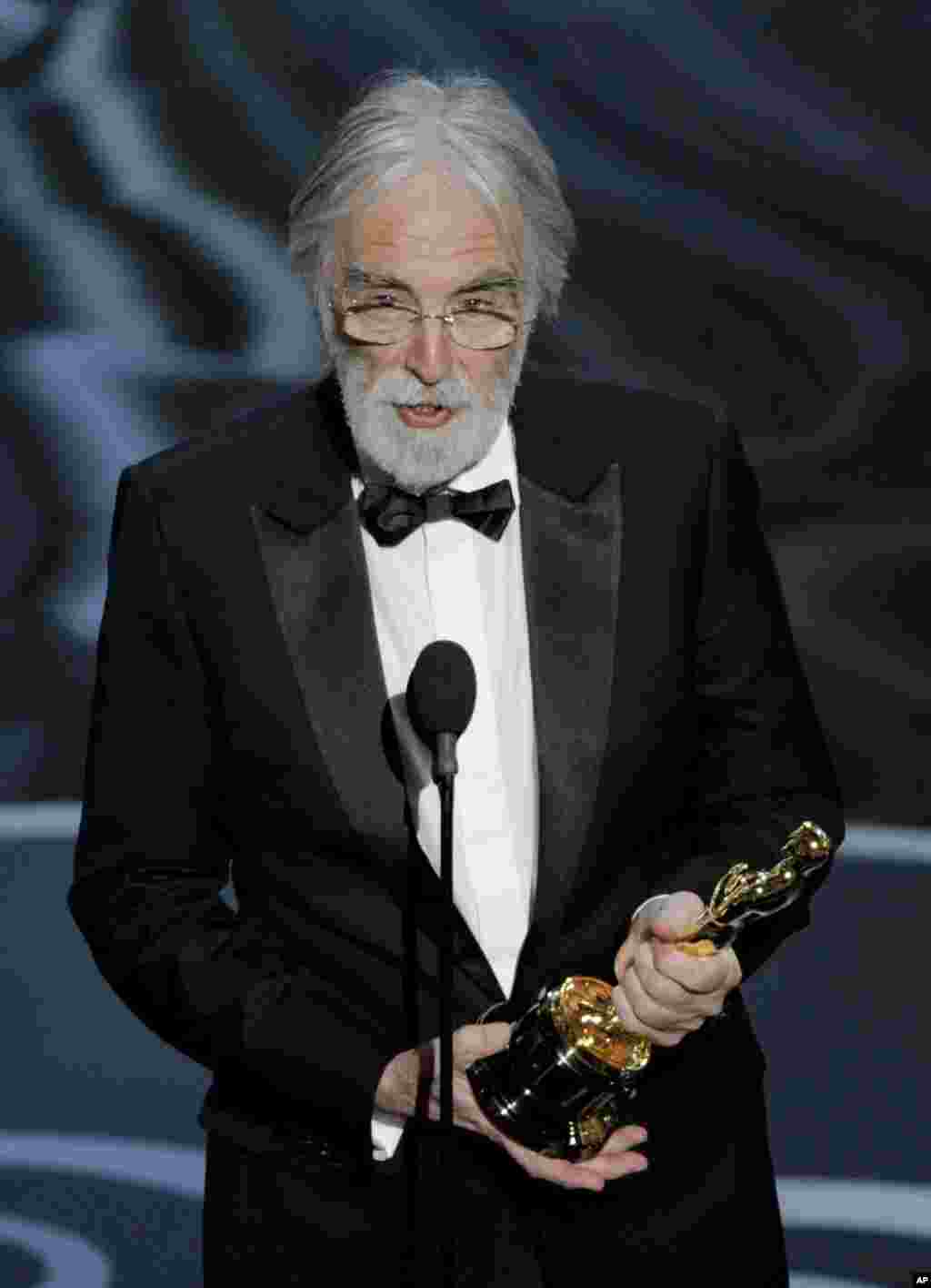 &ETH;ạo diễn Michael Haneke nhận giải Phim n&oacute;i tiếng nước ngo&agrave;i hay nhất 'Amour'.