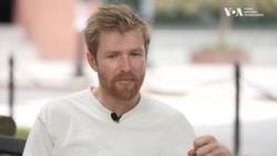 “Це книга про силу духу": повномасштабна війна в ілюстраціях Джорджа Батлера. Відео