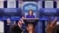 La portavoz de la Casa Blanca, Jen Psaki, acepta preguntas durante su primera rueda de prensa desde la sala James S. Brady, el 20 de enero de 2021.