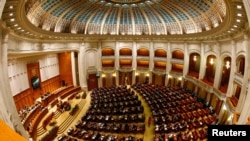 资料照：位于罗马尼亚首都布加勒斯特的议会大厅。