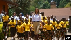 ፋይል - በትራምፕ የመጀመሪያ የስልጣን ዘመን ባለቤታቸው ሜላንያ ትራምፕ ጋና፣ ማላዊ፣ ኬንያ እና ግብፅን ጎብኝተው ነበር። 