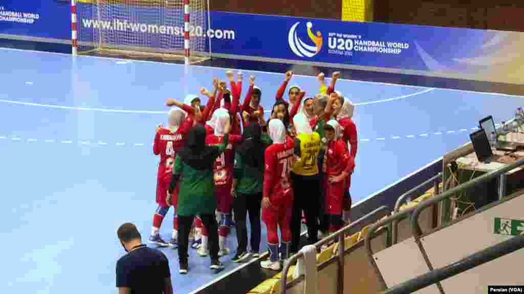 ایران و ایتالیا - آخرین مسابقه دختران هندبال ایران در مسابقه جهانی اسلوونی