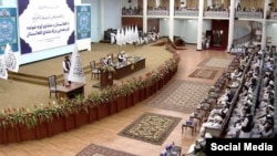 در اعلامیه ریاست الوزرا حکومت طالبان گفته شده است که علما از بحث‌ها و صحبت‌های که راه را برای بحث‌های اختلافی و مناظره‌ها هموار می‌سازد، سبب تشویش و ناآرامی‌های روانی مردم عام می‌شودجداً اجتناب ورزند.