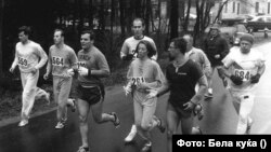 Кетрин Швитцер, прва жена која официјално го трчала маратонот во Бостон