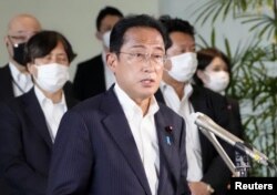 Perdana Menteri Jepang Fumio Kishida bertemu pers di kantornya di Tokyo, setelah mantan Perdana Menteri Jepang Shinzo Abe ditembak di Nara, Jepang 8 Juli 2022. (Foto: via Reuters)