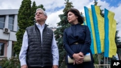 Гарланд се сретна со генералниот обвинител на Украина Ирина Венедиктова, која ја предводи истрагата на 16.000 пријавени воени злосторства од страна на Русија 