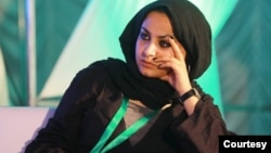 Pulitzer Prize-winning photojournalist Sanna Irshad Mattoo from Kashmir has been stopped by the Indian authorities from flying to Paris, where she was set to attend a book launch and take part in a photography exhibition featuring her photos from Kashmir.