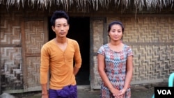 La Moi, 25, and Kaw Nan, 28, whose father was jailed for resisting a land grab near Myitkyina, Kachin State. (P. Vrieze for VOA)