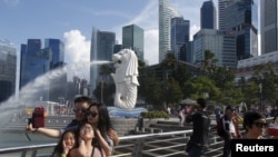 鱼尾狮喷泉是新加坡著名地标之一。（资料照片）