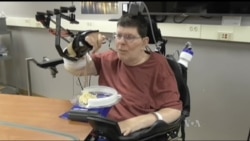 Яким чином американські вчені повертають до життя паралізованих. Відео