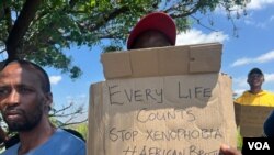 Batshengisela bakhonona ngokuhlaselwa kwabantu bokuza.