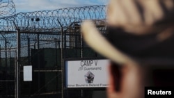 Khu giam giữ của Mỹ tại Vịnh Guantanamo.