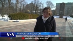 Banorët e Kievit në tre vjetorin e fillimit të luftës në Ukrainë