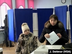 Voting at polling station 73, near the Kremlin, March 18, 2018.