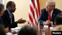 Бен Карсон і Дональд Трамп