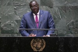 El embajador de Haití ante EE.UU., Bocchit Edmond, dijo en una entrevista con la VOA que es una mala idea que un gobierno de transición asuma en su país el 7 de febrero.