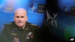 “Ситуація надзвичайно серйозна”, - заявив під час слухань у Конгресі Верховний командувач об'єднаних Збройних сил НАТО у Європі Крістофер Каволі. Фото: AP Photo/Virginia Mayo