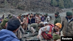 Akcija spasavanja nakon obrušavanja glečera u Indiji