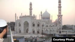 Hindistonda tablig'chilar qatnaydigan masjidlardan biri (Bayram Balci)