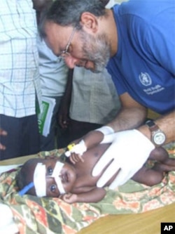 Dr. Omar Saleh, WHO trauma surgeon, trained Somali health workers on caring for wounded children.