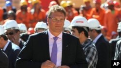 Sekjen FIFA Jerome Valcke mengunjungi Brazil untuk meninjau persiapan stadion bagi Piala Konfederasi dan Piala Dunia 2014 (foto: dok).