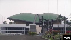 Kegiatan Studi Banding DPR banyak mendapat kecaman dari masyarakat, termasuk studi banding Komisi VIII ke AS baru-baru ini.