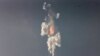 Pesawat luar angkasa Starship generasi terbaru SpaceX, di atas roket Super Heavy-nya yang kuat, meledak setelah lepas landas dari pusat peluncuran Boca Chica, dalam uji terbang singkat tanpa awak di dekat Brownsville, Texas, AS, 20 April 2023. (REUTERS/Joe Skipper)